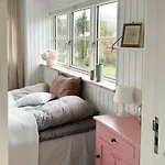 Semesterbostad Summerhouse In *