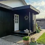 Summerhouse In 別荘 ヒュールスミンネ