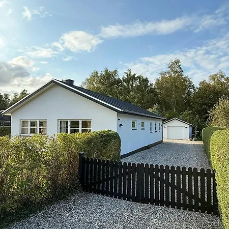 Summerhouse In *